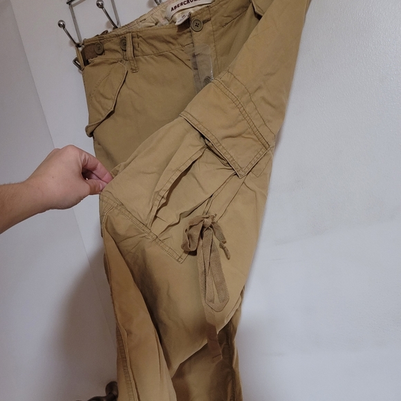 NWT. Y2K Abercrombie Khaki Cargo Pants - Picture 7 of 10